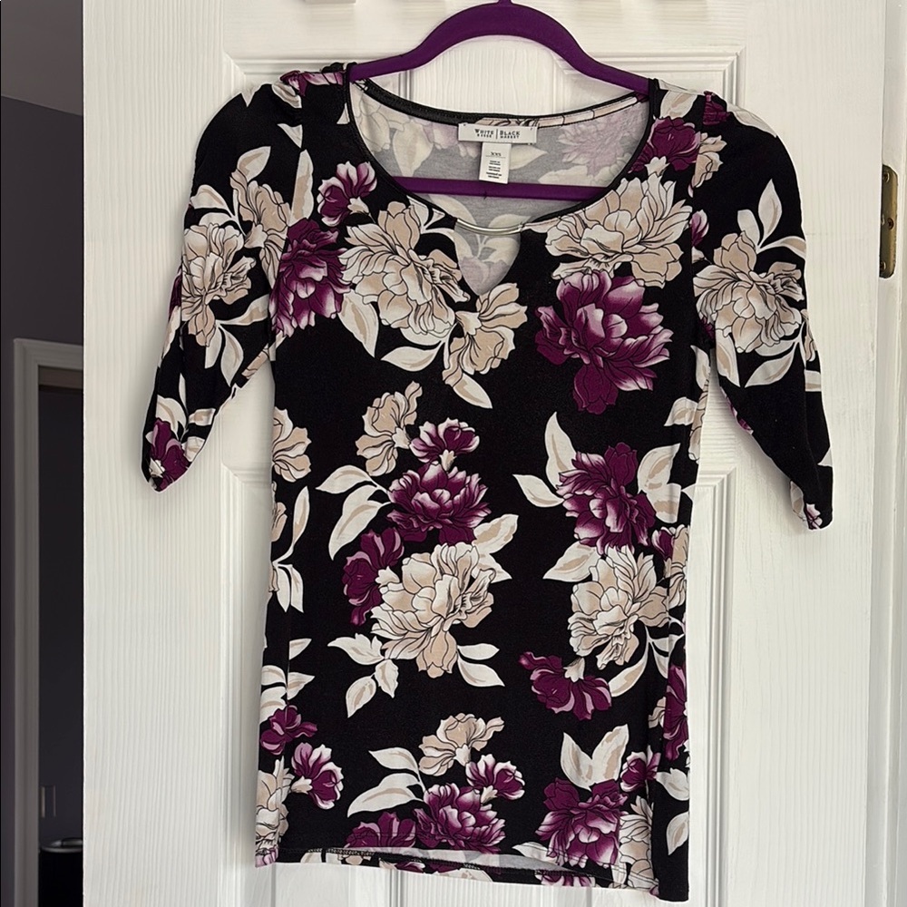White House Black Market Fitted Black and White 3/4 Sleeve Blouse